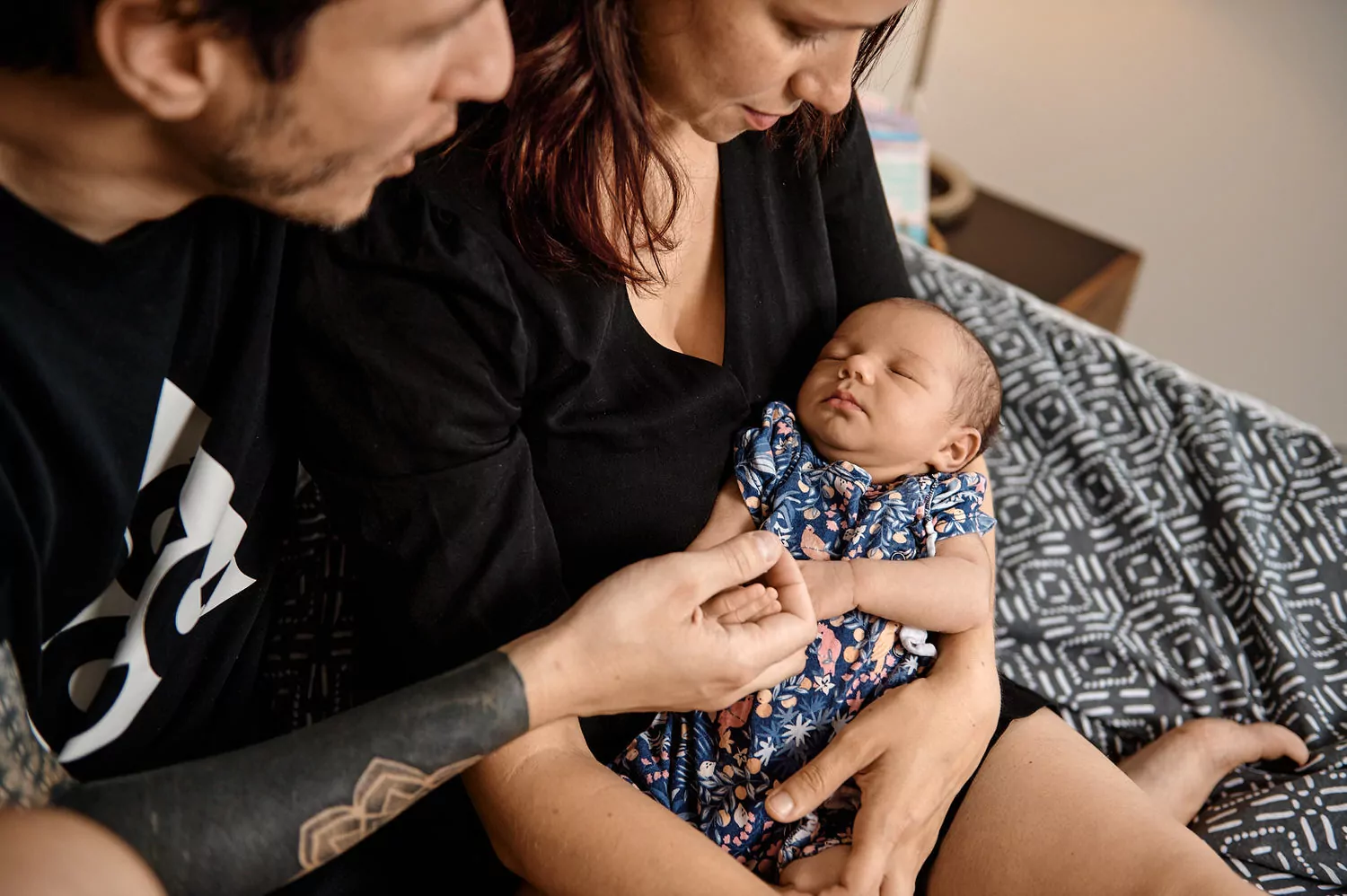 photographe naissance nouveau ne lifestyle domicile strasbourg colmar sarreguemines alsace moselle Dites Cheese