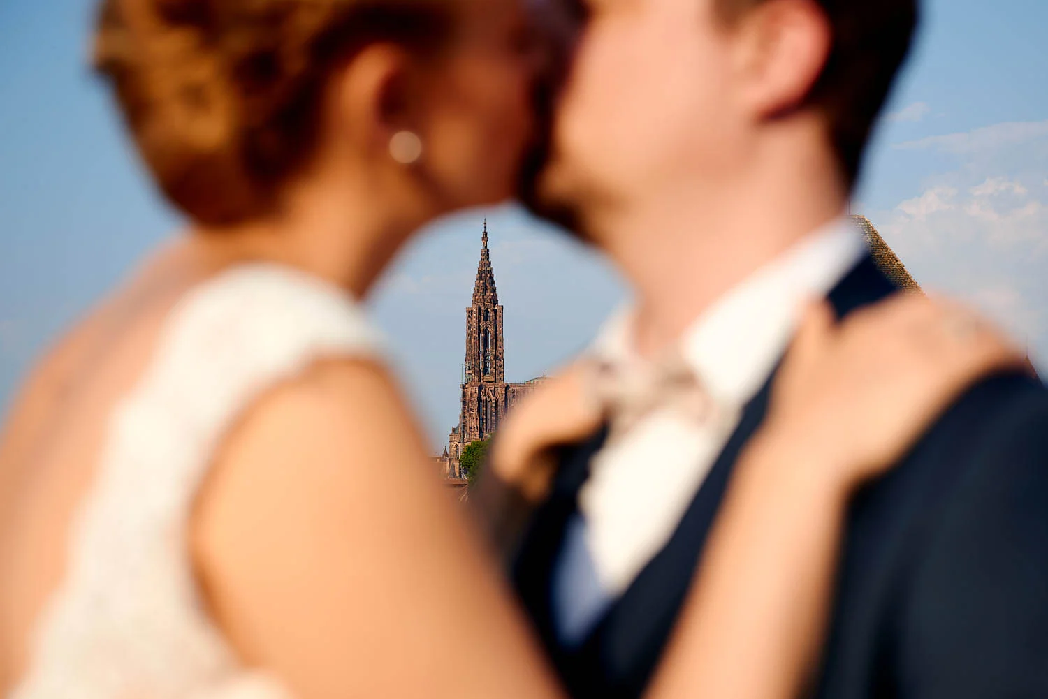 photo couple mariage day after romantique strasbourg petite france cathedrale dites cheese 001