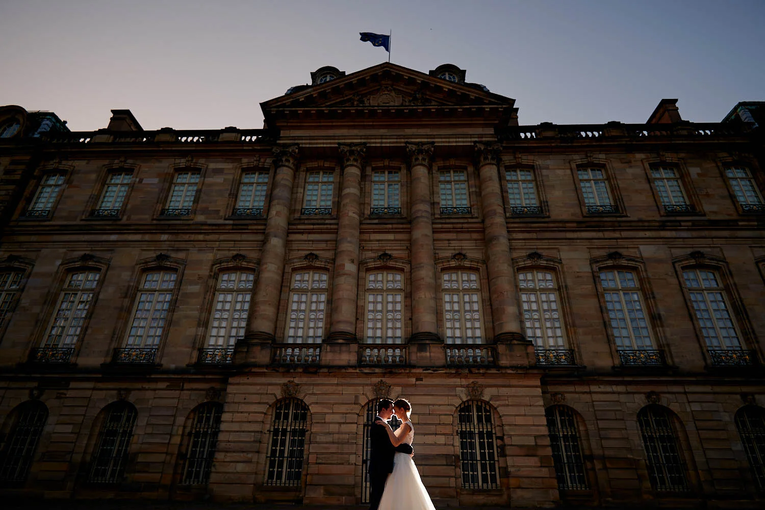 photo couple mariage day after romantique strasbourg petite france cathedrale dites cheese 014